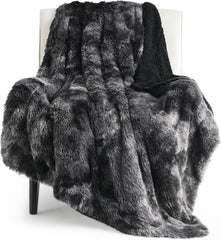 Bedsure Soft Fuzzy Faux Fur Throw Blanket, 640 GSM