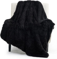 Bedsure Soft Fuzzy Faux Fur Throw Blanket, 640 GSM