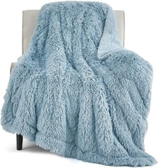 Bedsure Soft Fuzzy Faux Fur Throw Blanket, 640 GSM