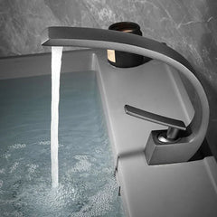 Brass Bathroom Faucet Basin Sink Faucet Single Handle Cold and Hot Mixer Taps Beautiful Curve Design Deck installation