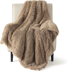 Bedsure Soft Fuzzy Faux Fur Throw Blanket, 640 GSM