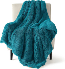 Bedsure Soft Fuzzy Faux Fur Throw Blanket, 640 GSM